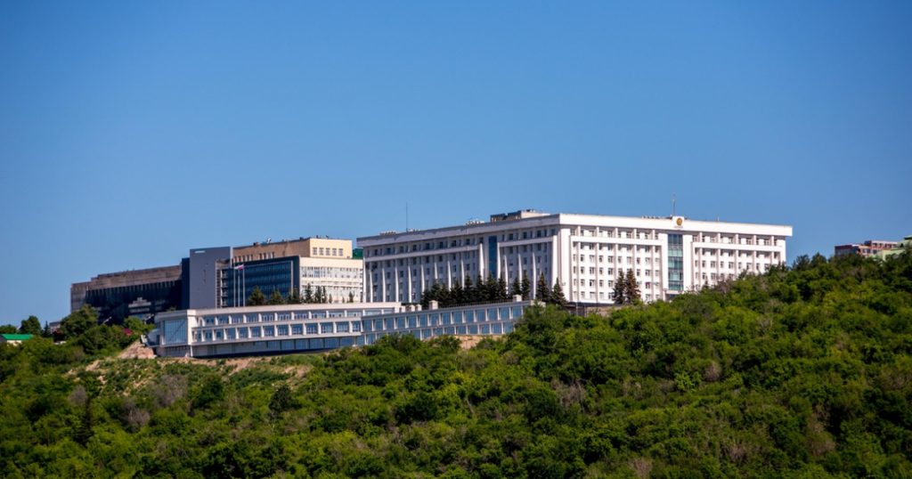 Радий Хабиров выделил землю под производство герметика за ₽100 млн