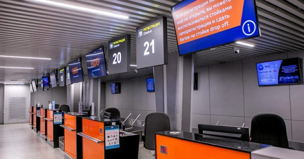 Из-за атак БПЛА пять рейсов ушли на запасной аэродром в Уфе