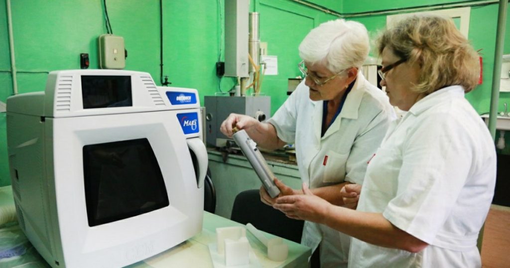 Налоговая подала на банкротство Института нефтехимпереработки в Уфе