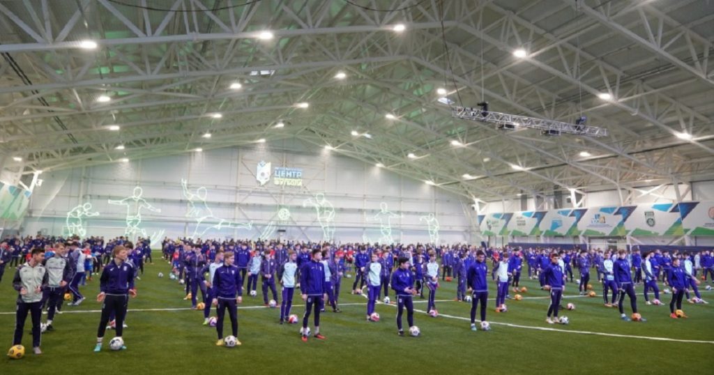 С подрядчика строительства футбольного манежа в Уфе взыскали ₽35 млн