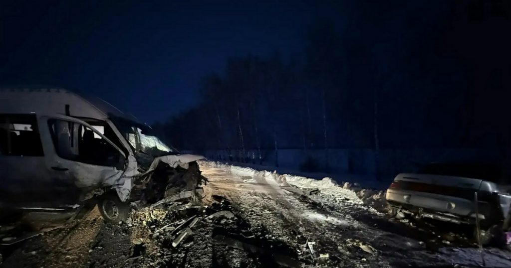 Два человека погибли в ДТП с автобусом в Башкирии