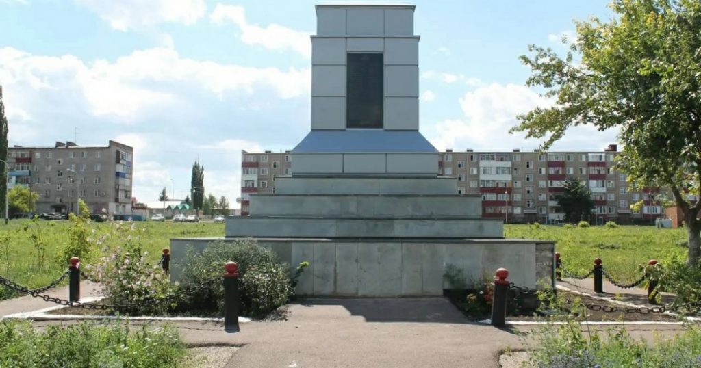 Назаров поручил провести инвентаризацию воинских захоронений в Башкирии